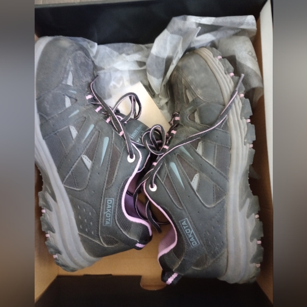 Women's Dakota Steel Toed Shoes